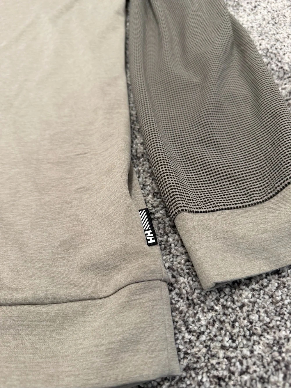 Helly Hansen Men's Lifa® Tech Lite Pullover Hood 2.0 - Picture 3 of 5